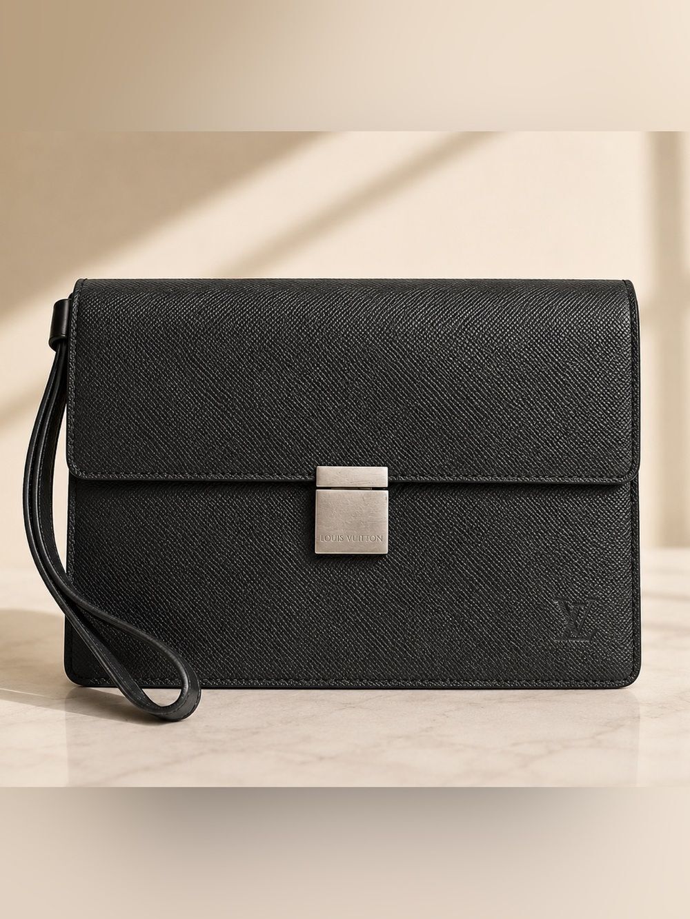 Louis Vuitton Taiga Selenga Pochette Clutch – Ardoise Gray - Authentic